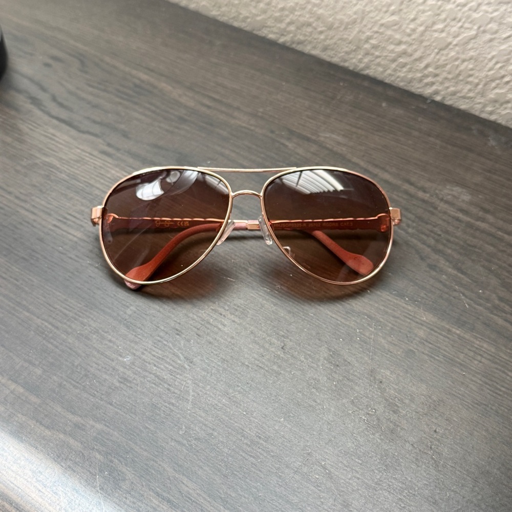 Jessica Simpson Aviator Sunglasses - Picture 2 of 6